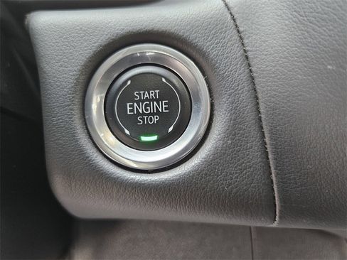 Used 2024 GMC Yukon SLT image 18