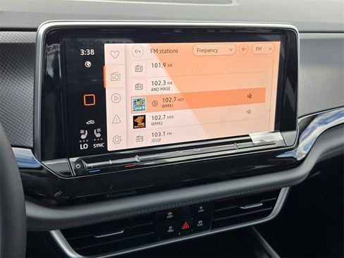 New 2026 Volkswagen Atlas Peak Edition image 9