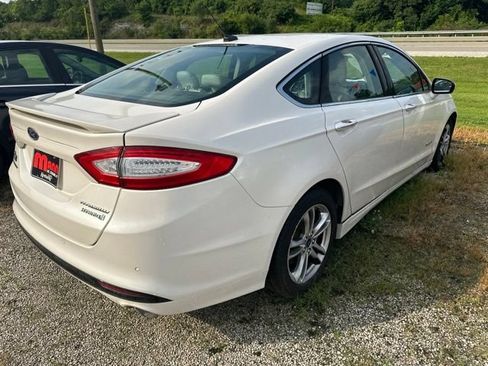 Used 2016 Ford Fusion Titanium FWD image 3