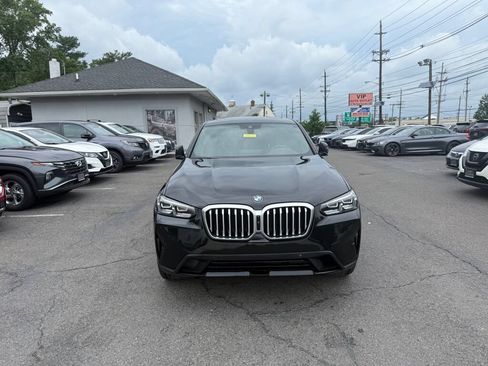 Used 2023 BMW X4 xDrive30i w/ Parking Assistance Package AWD/4WD image 2