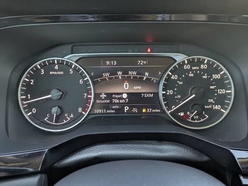 Used 2024 Nissan Pathfinder SL AWD/4WD image 15