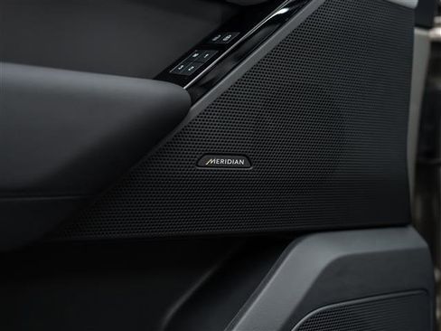 New 2026 Land Rover Range Rover Velar S image 24