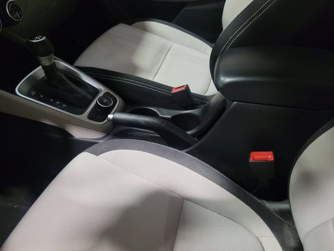 Used 2024 Hyundai Venue SEL FWD image 26