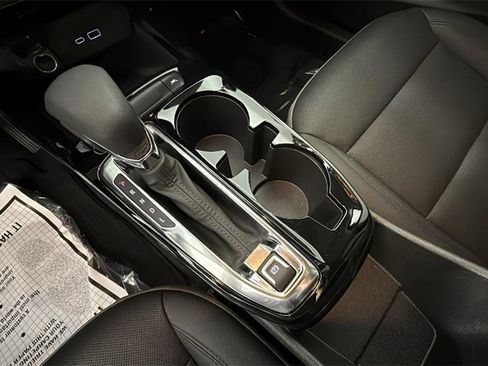 Used 2024 Chevrolet Trax ACTIV w/ Sunroof Package image 24