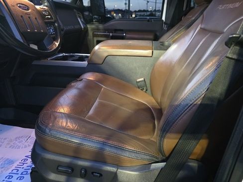 Used 2015 Ford F250 Platinum image 16