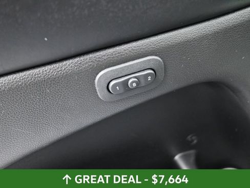 Used 2015 Jeep Grand Cherokee Overland AWD/4WD image 29