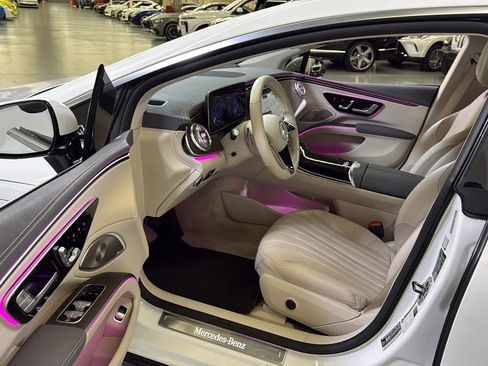 Used 2022 Mercedes-Benz EQS 450+ Sedan image 18