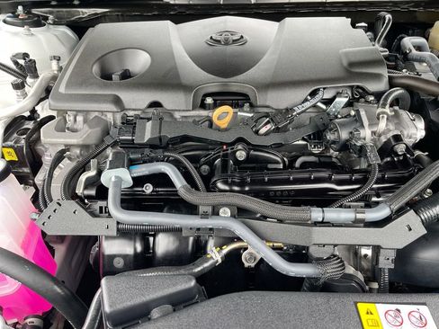 Certified 2025 Toyota Camry SE FWD image 18