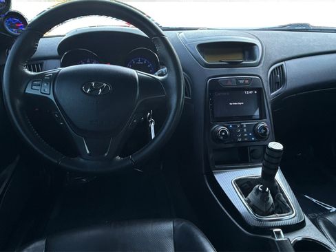 Used 2011 Hyundai Genesis 2.0T RWD image 23