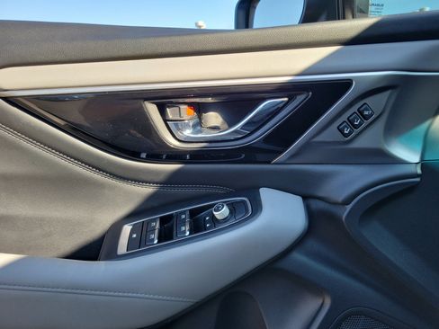 Used 2020 Subaru Outback Limited image 17