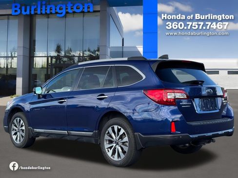Used 2017 Subaru Outback 2.5i Touring w/ Popular Package #5A AWD/4WD image 4