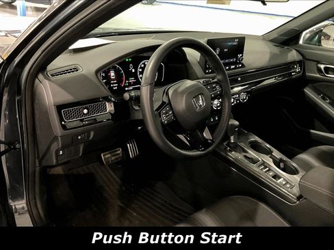 Used 2025 Honda Civic Sport image 4