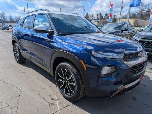 Used 2023 Chevrolet TrailBlazer ACTIV w/ Sun and Liftgate Package image 7