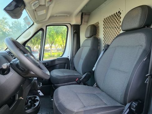 Used 2024 RAM ProMaster 2500 w/ Convenience Group FWD image 15