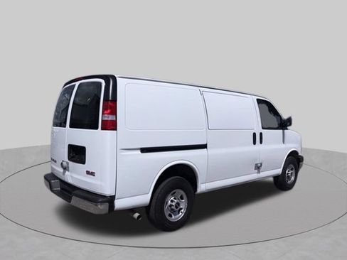 Used 2021 GMC Savana 2500 w/ Driver Convenience Package RWD image 3