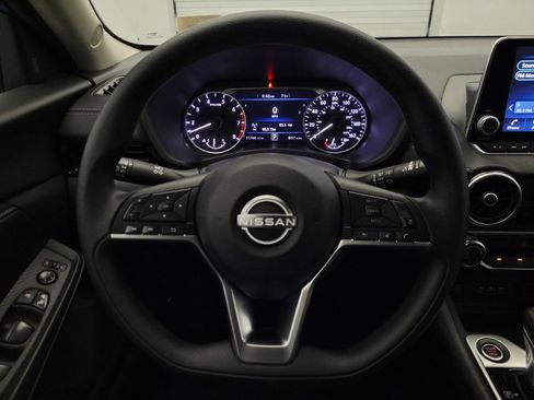 Used 2025 Nissan Sentra SV image 22