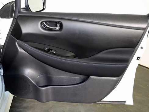 Used 2019 Nissan Leaf SV image 31