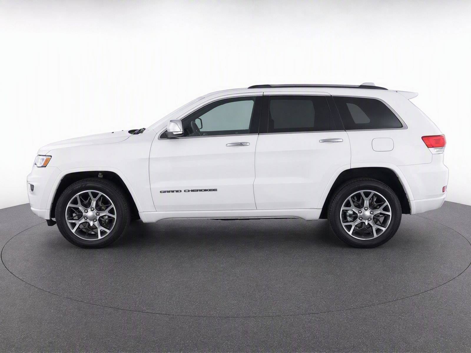 Used 2020 Jeep Grand Cherokee Overland AWD/4WD image 7