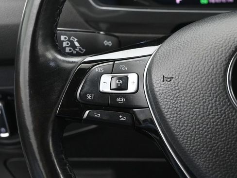 Used 2019 Volkswagen Tiguan SEL AWD/4WD image 19