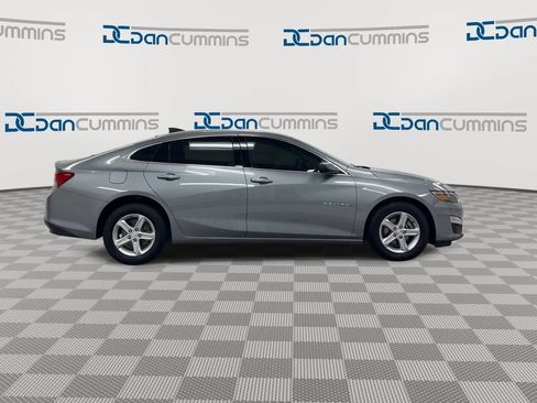 Used 2025 Chevrolet Malibu LS FWD image 9