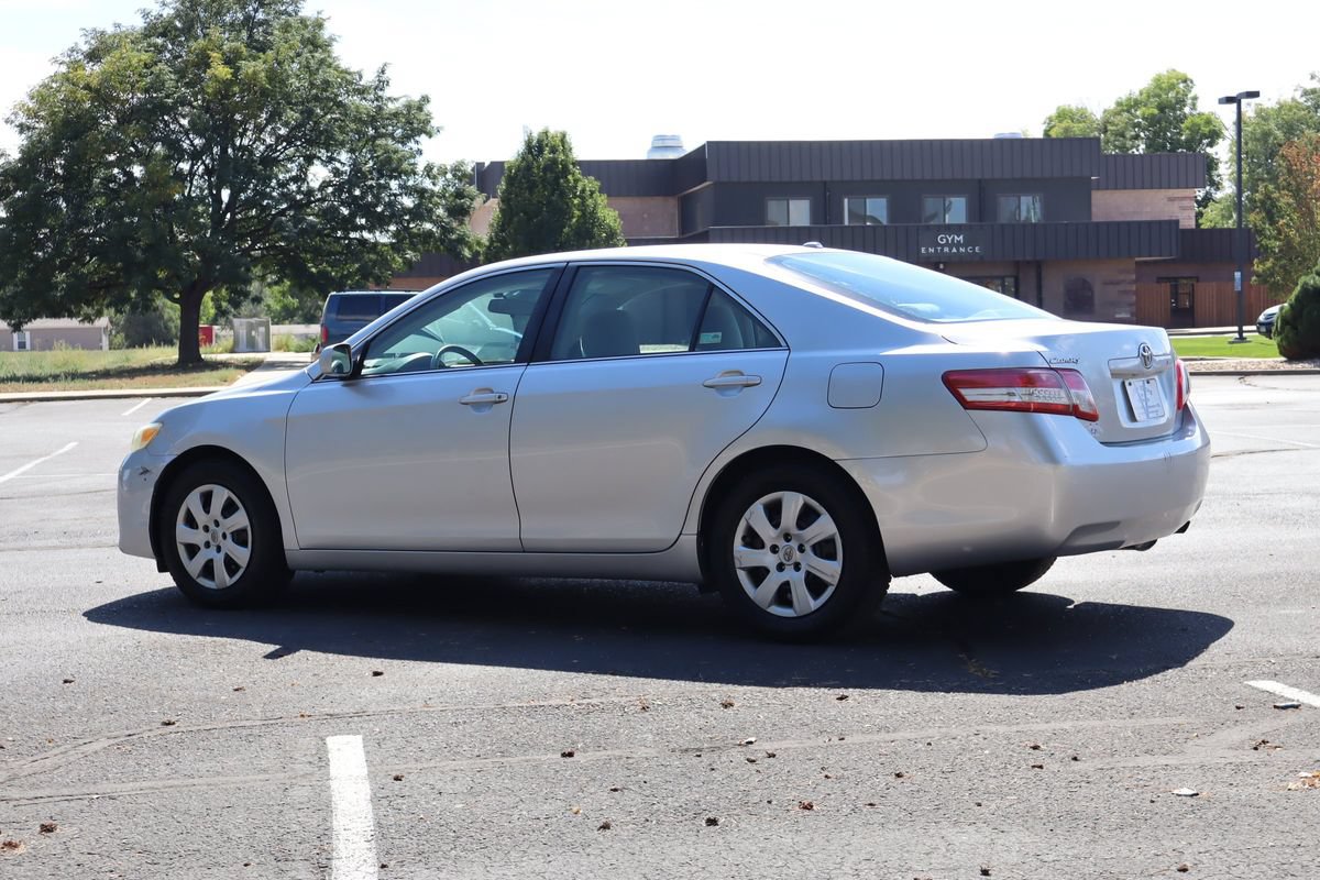 Used 2010 Toyota Camry FWD image 7