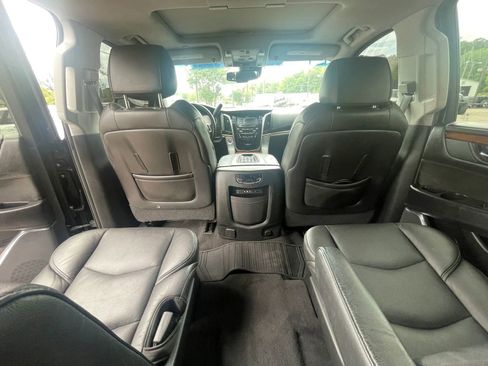 Used 2016 Cadillac Escalade ESV Premium AWD/4WD image 10