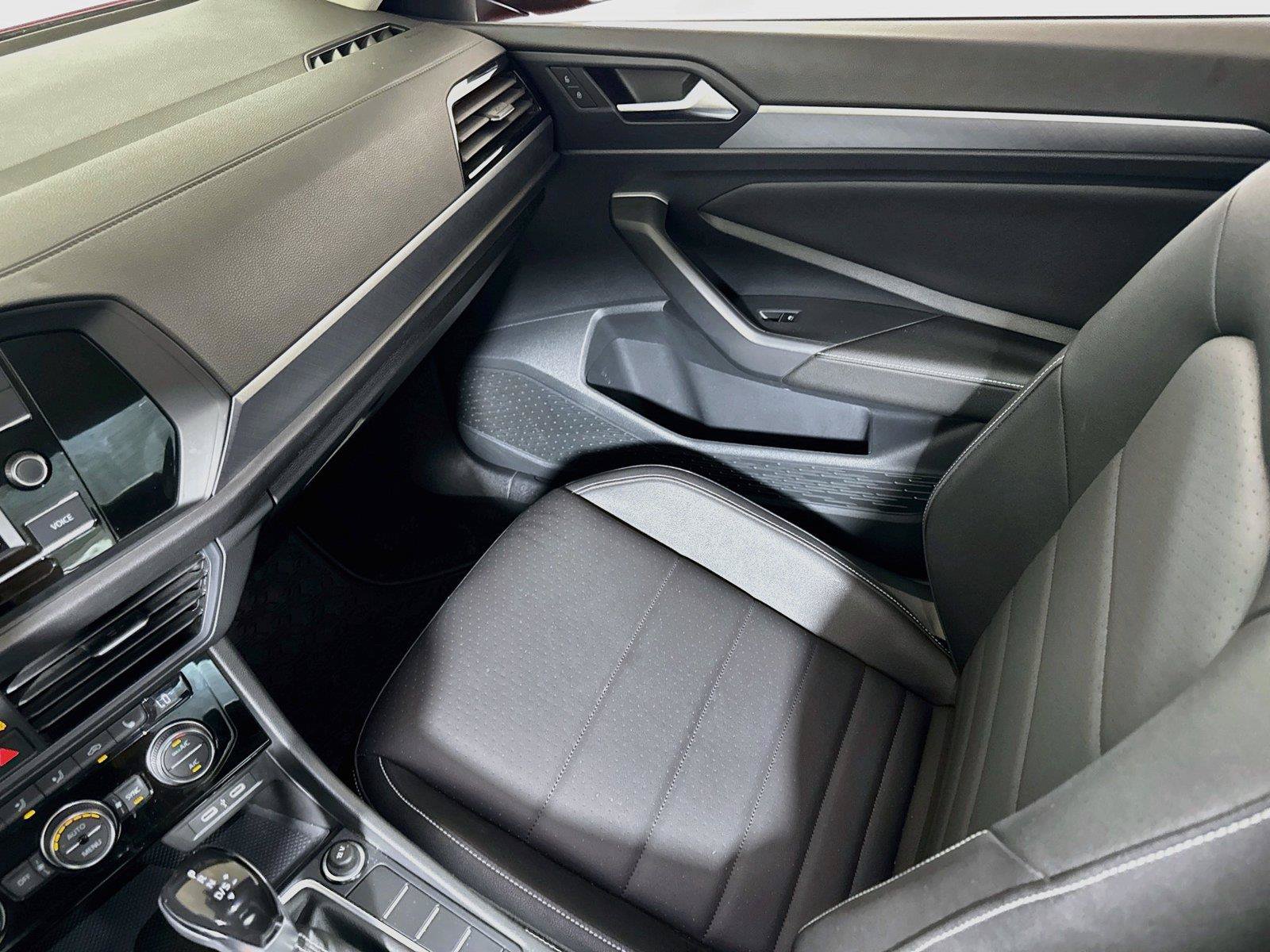 Used 2024 Volkswagen Jetta SE FWD image 21