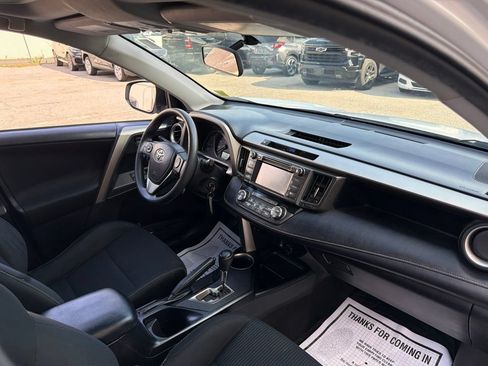 Used 2015 Toyota RAV4 XLE AWD/4WD image 10
