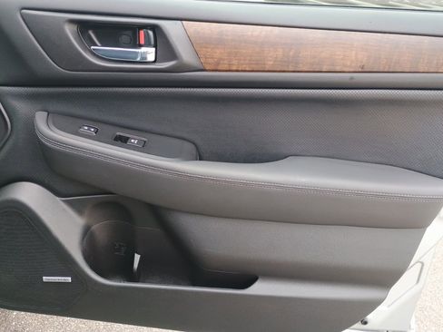 Used 2016 Subaru Outback 3.6R Limited image 22