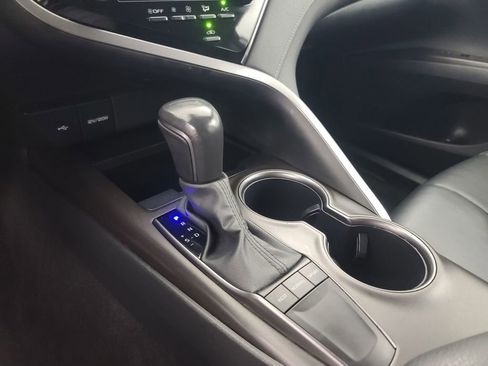 Used 2024 Toyota Camry SE image 34