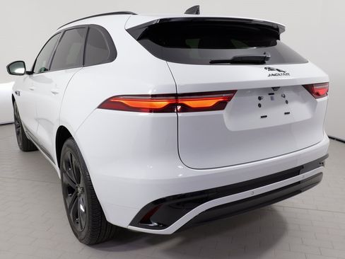Used 2025 Jaguar F-PACE R-Dynamic S image 27