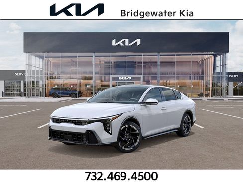 New 2025 Kia K4 GT-Line image 1