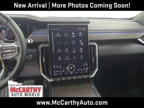 Used 2025 GMC Acadia Denali w/ Super Cruise Package AWD/4WD image 8
