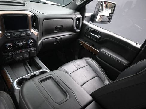 Used 2022 Chevrolet Silverado 2500 High Country w/ LPO, Hitch Package AWD/4WD image 15
