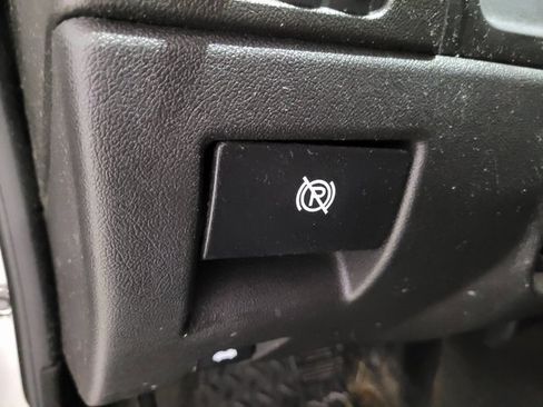 Used 2012 GMC Canyon SLE image 32