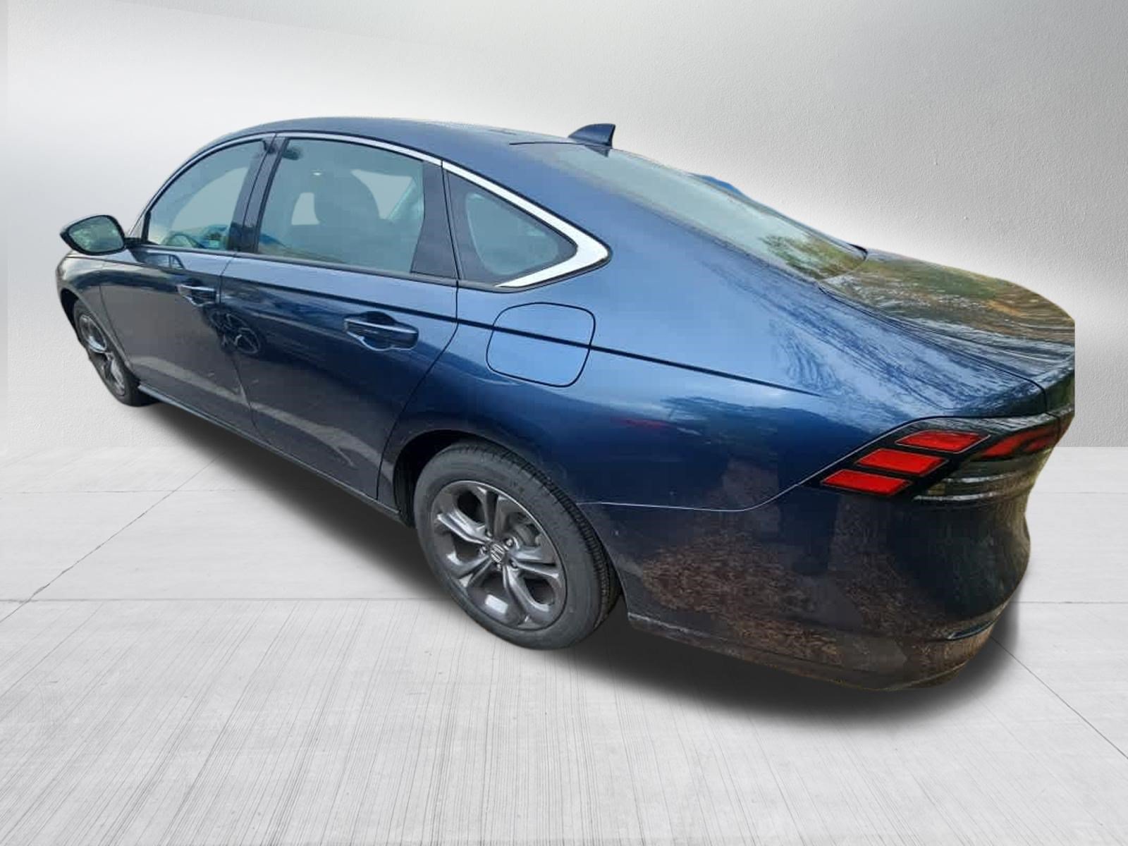 Used 2024 Honda Accord EX image 6