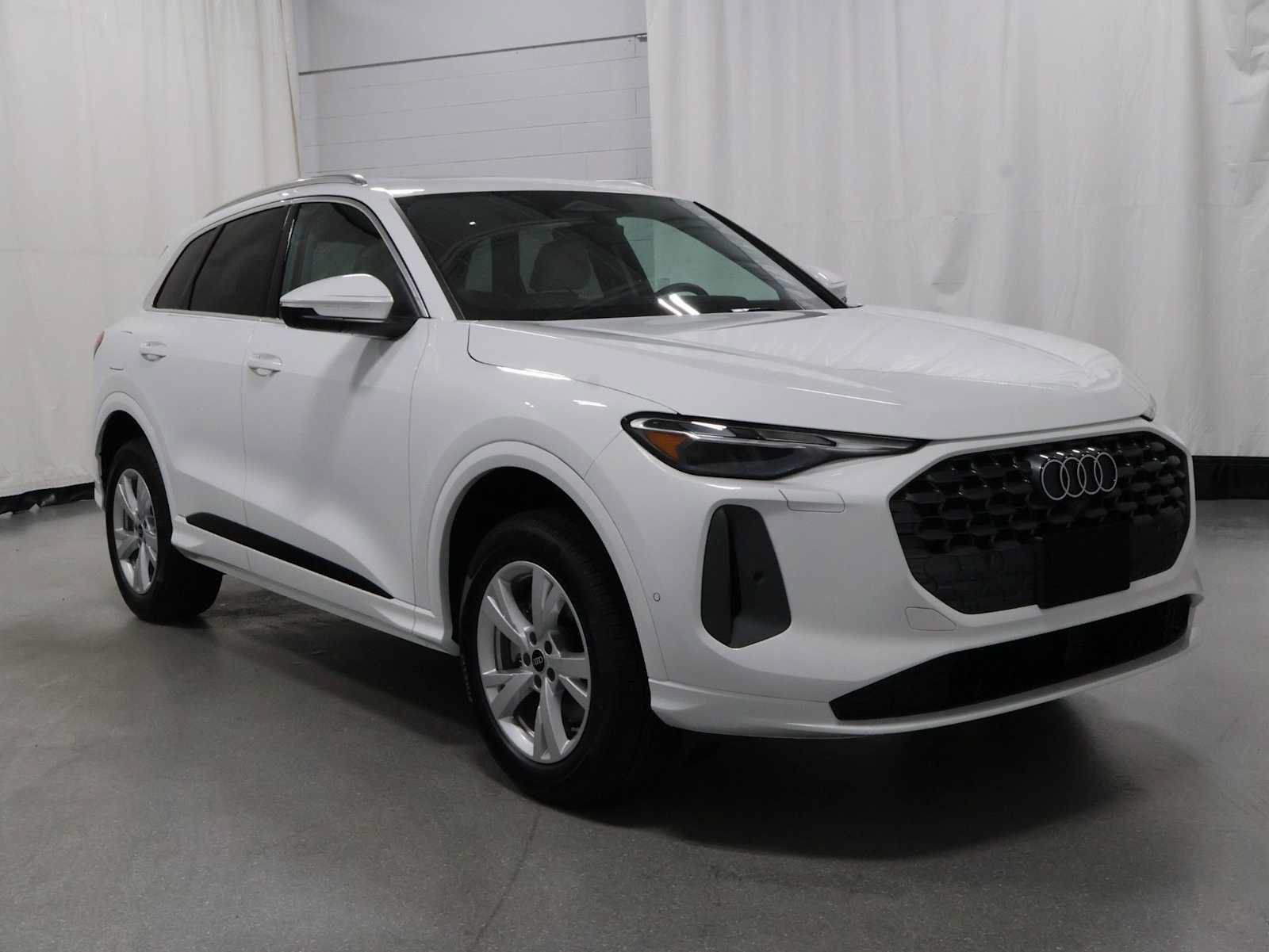 New 2026 Audi Q5 Premium AWD/4WD image 13