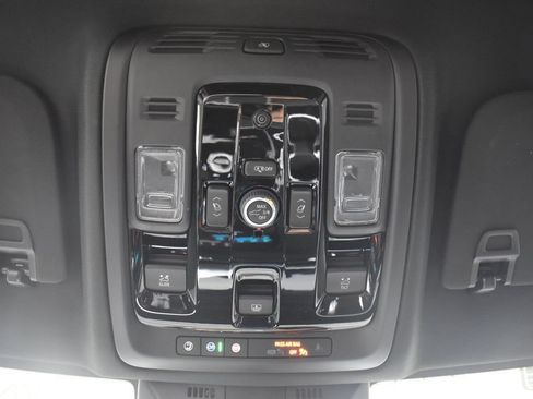 Certified 2026 Cadillac Escalade ESV Sport w/ LPO, ONYX Package AWD/4WD image 22