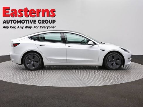 Used 2023 Tesla Model 3 Standard Range RWD image 4