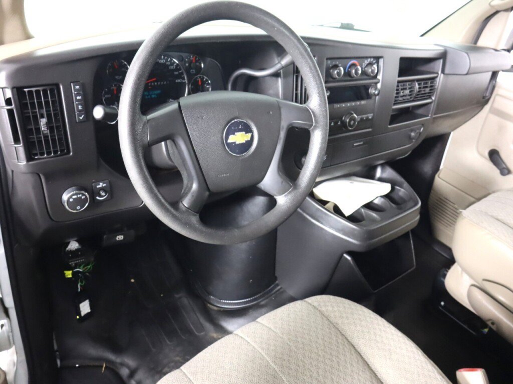 Used 2010 Chevrolet Express 1500 LS RWD image 9
