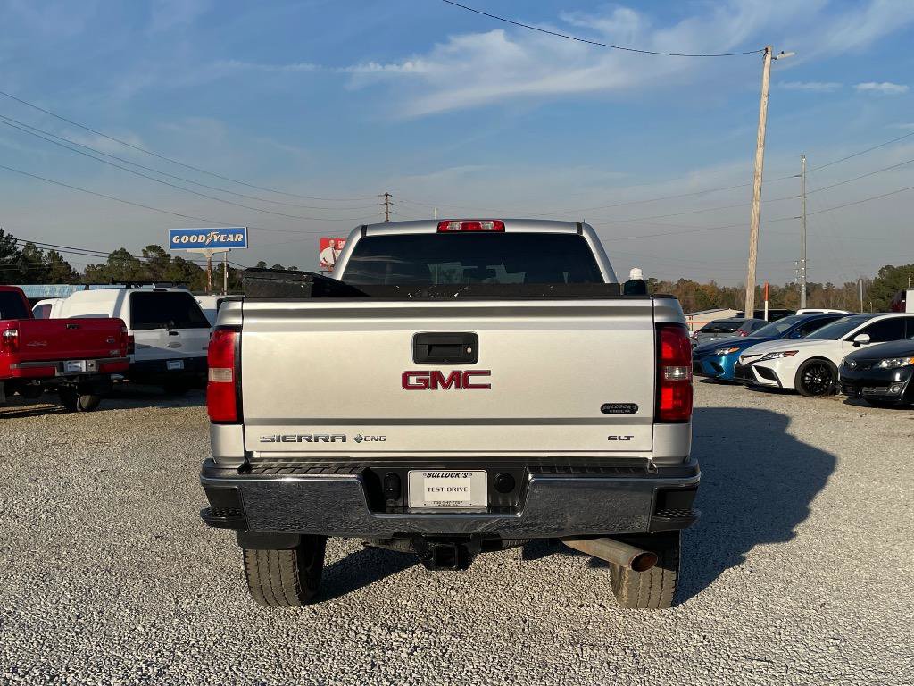 Used 2015 GMC Sierra 2500 SLT w/ Suspension Package, Off-Road AWD/4WD image 6