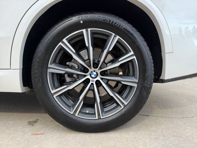 Used 2023 BMW X5 xDrive40i w/ Executive Package AWD/4WD image 28