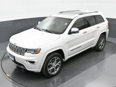 Used 2020 Jeep Grand Cherokee Overland AWD/4WD image 35