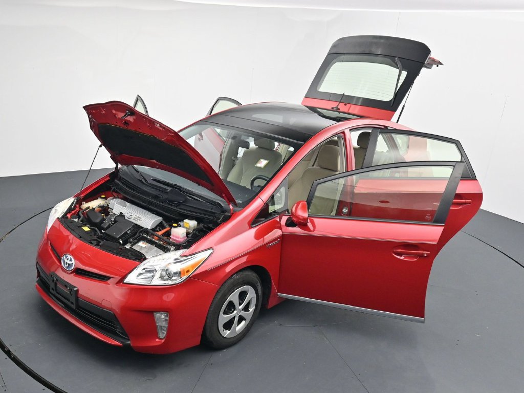 Used 2012 Toyota Prius Three w/ Solar Roof Pkg FWD image 41