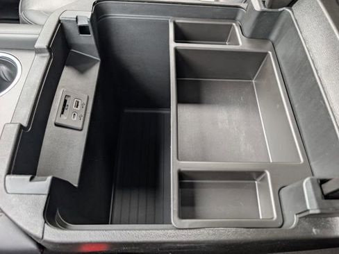 Used 2021 Chevrolet Tahoe LT w/ Luxury Package image 20