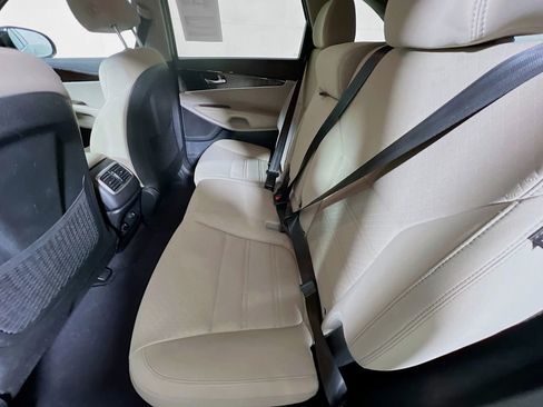 Used 2019 Kia Sorento FWD image 20