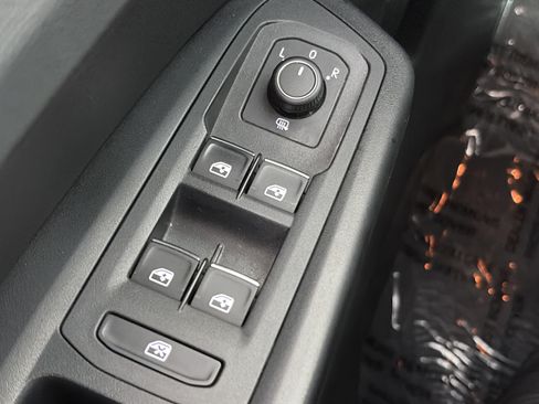 Used 2018 Volkswagen Atlas SEL FWD image 30