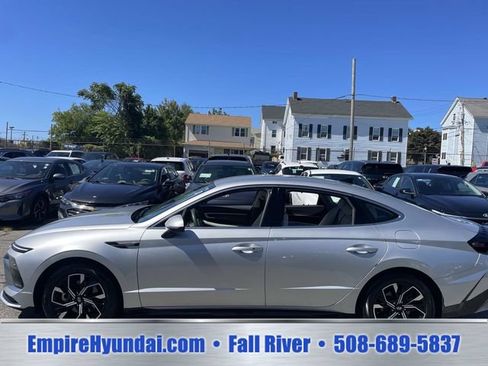 Used 2025 Hyundai Sonata SEL FWD image 8