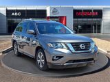 Used 2020 Nissan Pathfinder SV image 3