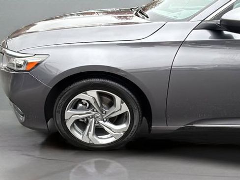 Used 2020 Honda Accord EX image 34